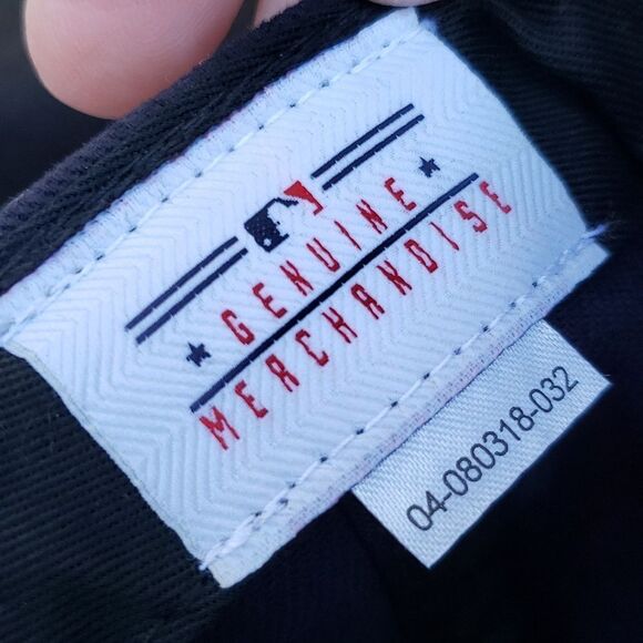 EUC Youth Size Milwaukee Brewers Baseball Cap Hat Velcro Back for Sizing - Picture 8 of 10